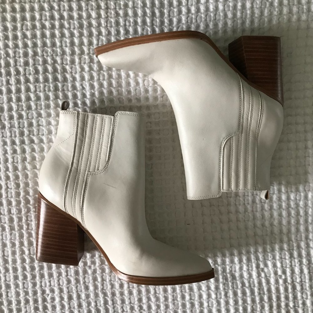 Marc Fisher White Leather Boots size 7